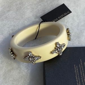 NWT - Banana Republic Acrylic Bangle with Multiple Stone Detail